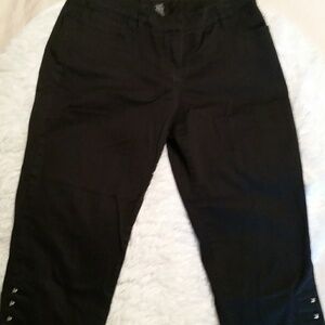New directions women's black stretchy capri pants
